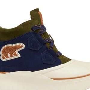 Sorel Navy and Olive Winter Boots